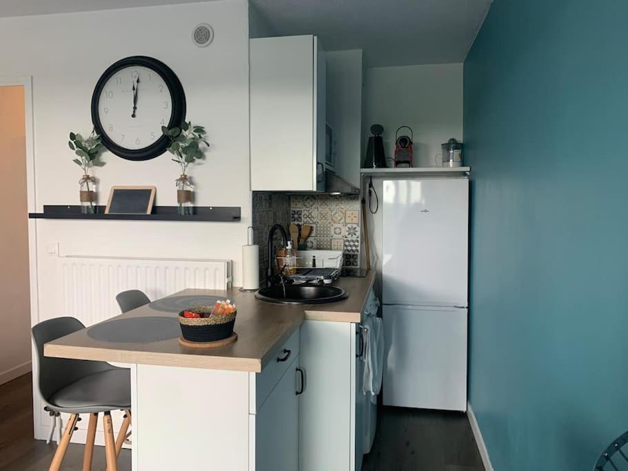 Chaleureux Appartement Face Au Port Sta Lucia, Tout A Pieds, Wifi Saint-Raphaël Dış mekan fotoğraf