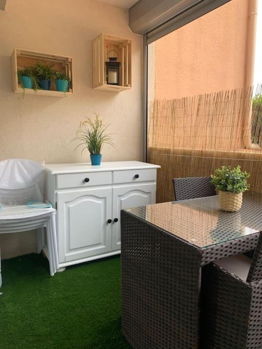 Chaleureux Appartement Face Au Port Sta Lucia, Tout A Pieds, Wifi Saint-Raphaël Dış mekan fotoğraf
