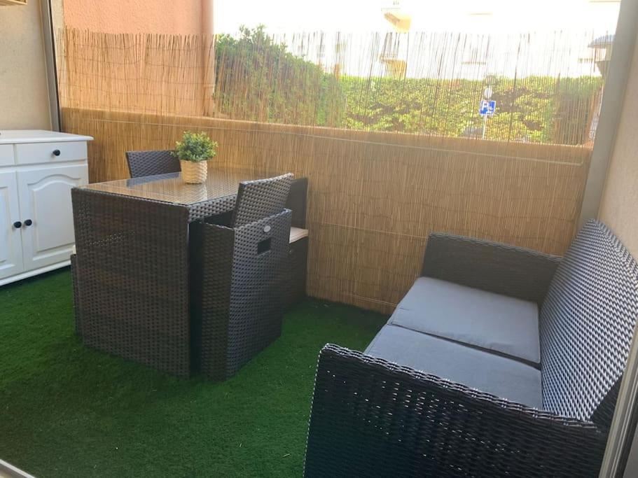 Chaleureux Appartement Face Au Port Sta Lucia, Tout A Pieds, Wifi Saint-Raphaël Dış mekan fotoğraf