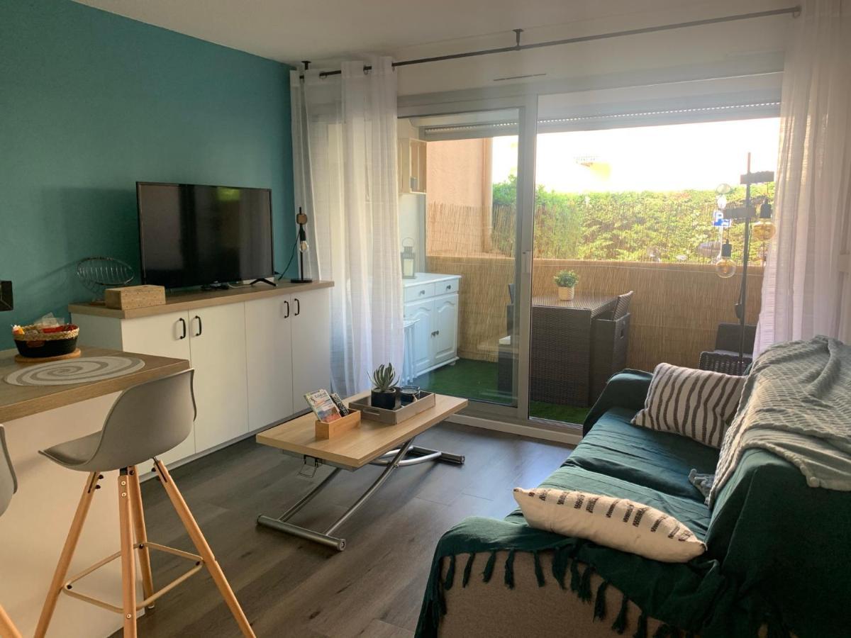 Chaleureux Appartement Face Au Port Sta Lucia, Tout A Pieds, Wifi Saint-Raphaël Dış mekan fotoğraf