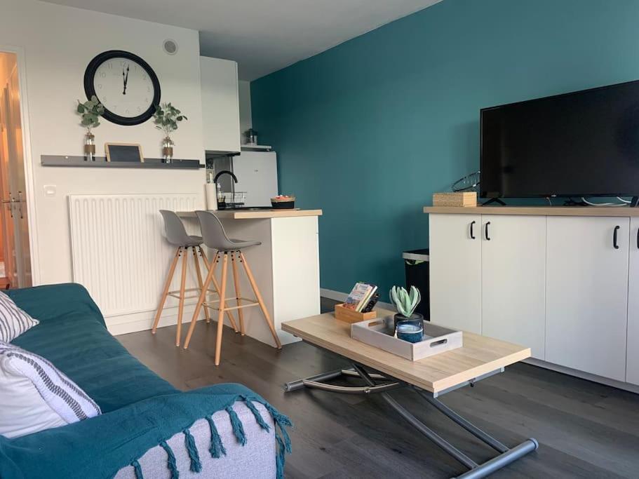 Chaleureux Appartement Face Au Port Sta Lucia, Tout A Pieds, Wifi Saint-Raphaël Dış mekan fotoğraf