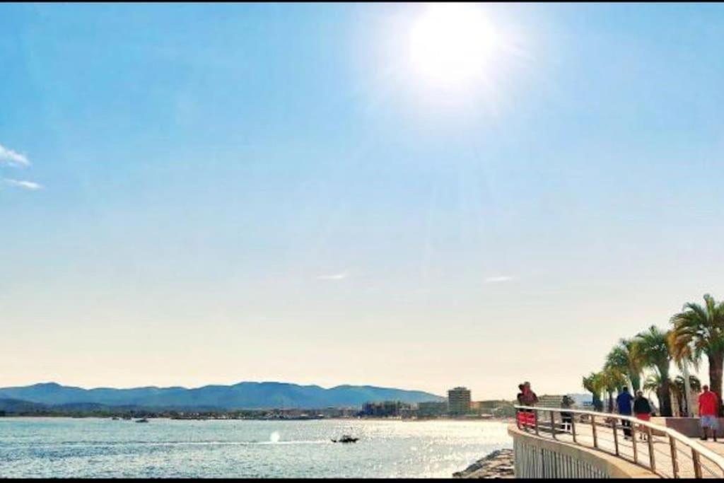 Chaleureux Appartement Face Au Port Sta Lucia, Tout A Pieds, Wifi Saint-Raphaël Dış mekan fotoğraf