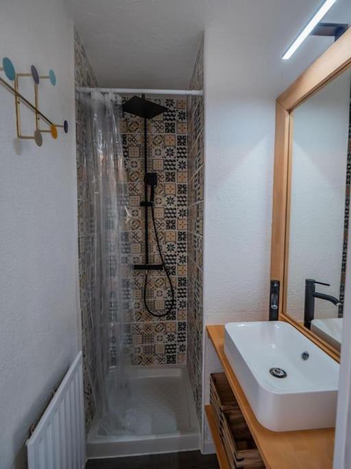Chaleureux Appartement Face Au Port Sta Lucia, Tout A Pieds, Wifi Saint-Raphaël Dış mekan fotoğraf