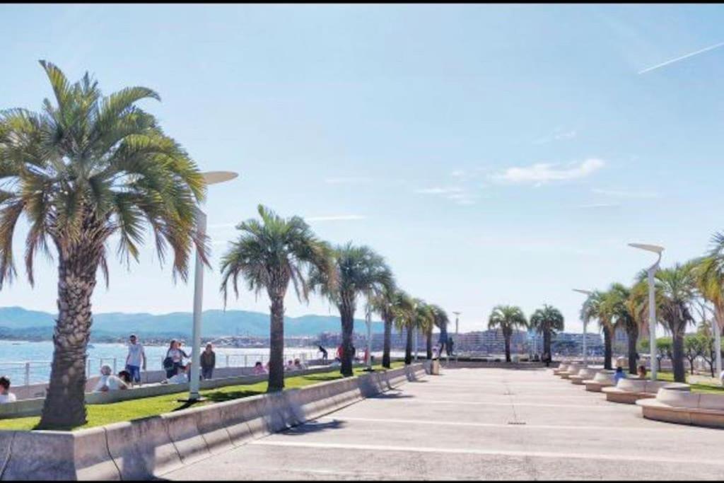 Chaleureux Appartement Face Au Port Sta Lucia, Tout A Pieds, Wifi Saint-Raphaël Dış mekan fotoğraf
